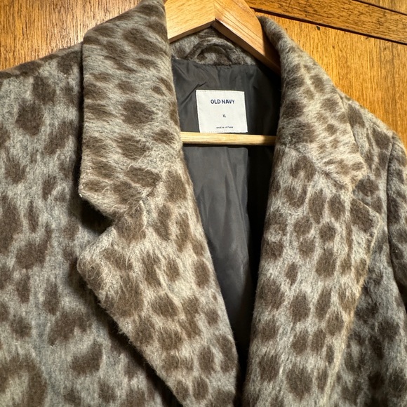 Chic brushed animal print belt tie coat robe can’t believe it’s Old Navy XL - Picture 3 of 4